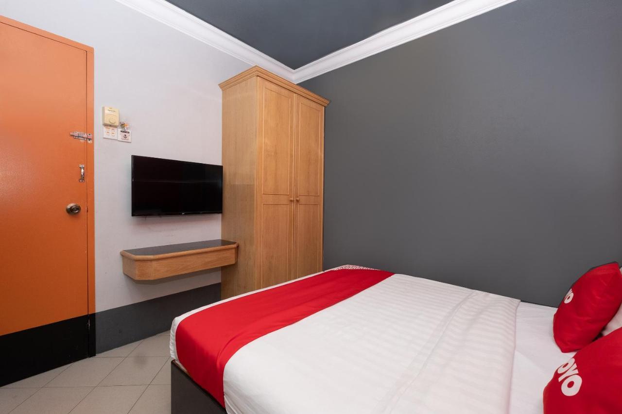 OYO 90050 V Hotel Teluk Intan Exteriér fotografie