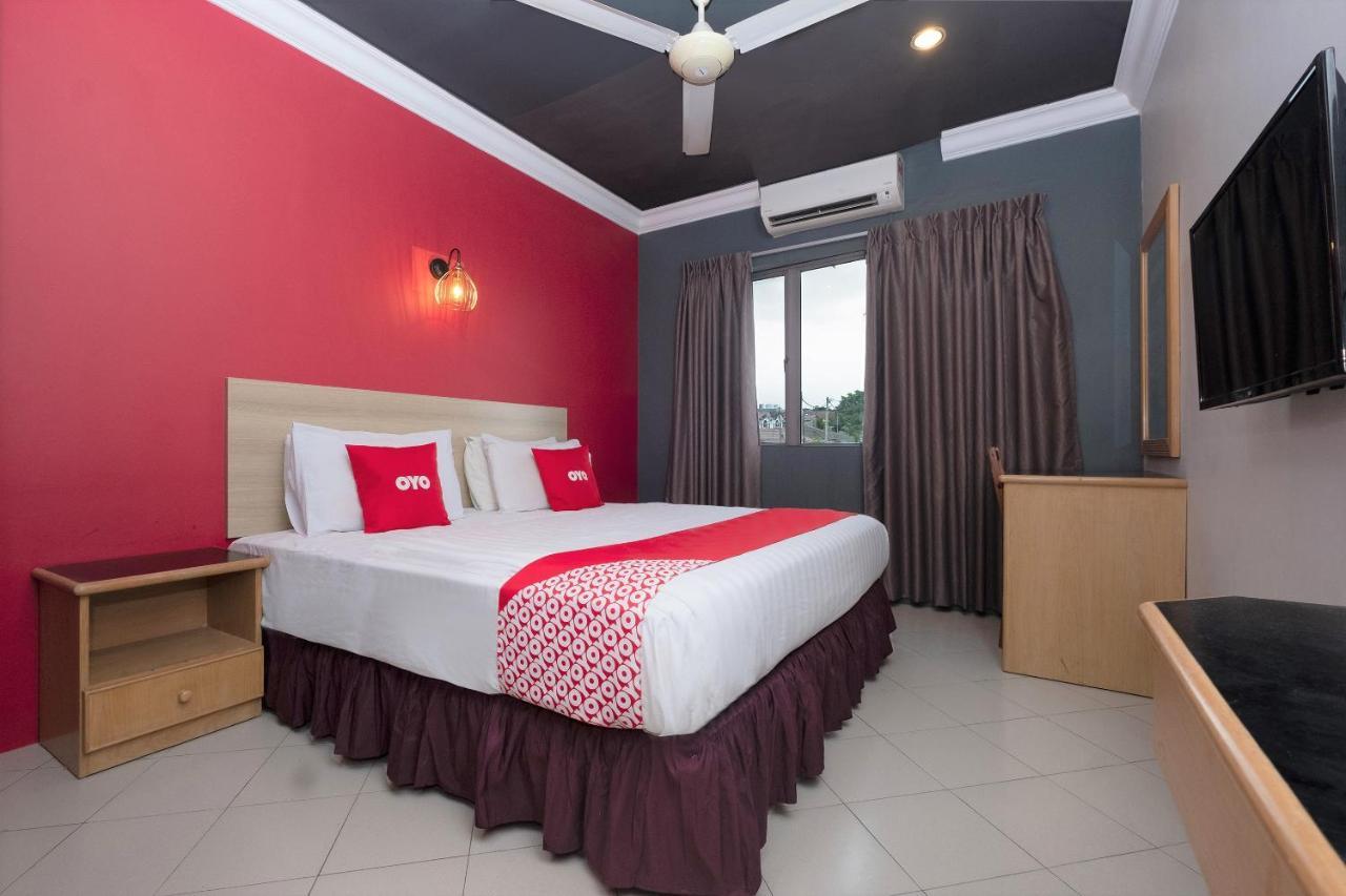 OYO 90050 V Hotel Teluk Intan Exteriér fotografie