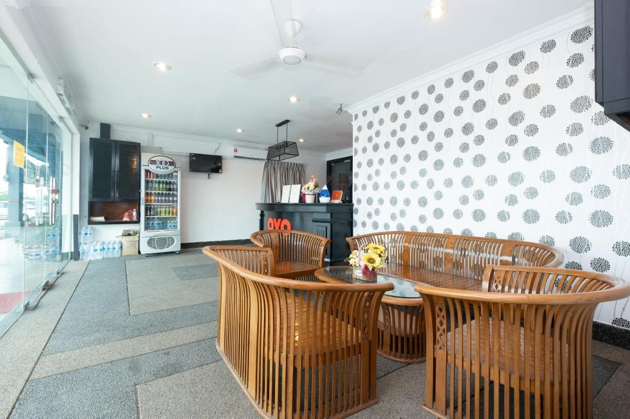 OYO 90050 V Hotel Teluk Intan Exteriér fotografie